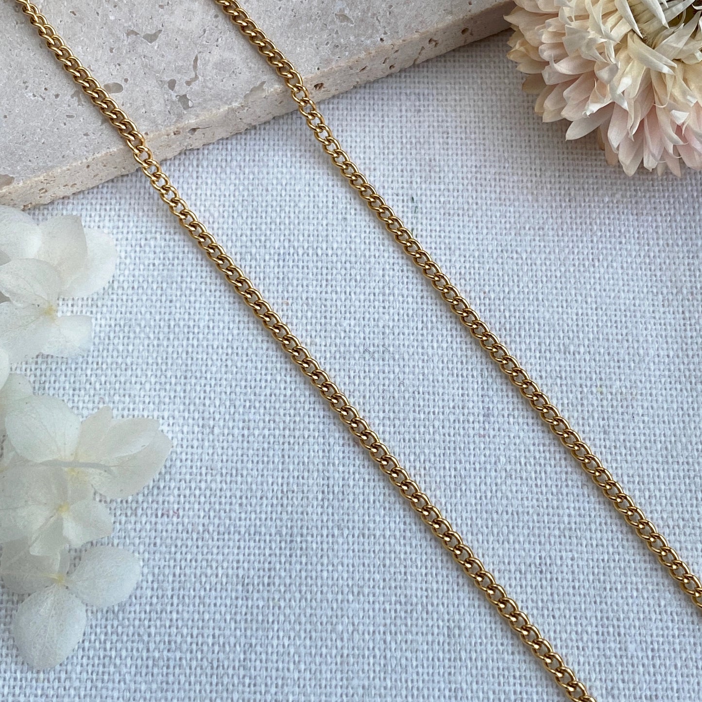 Minimalist Curb Chain