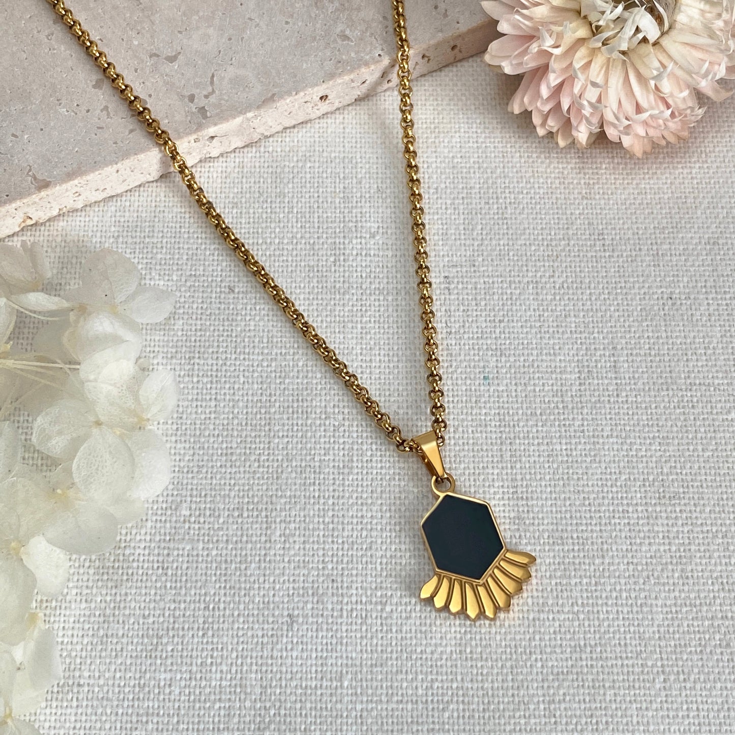 Onyx Fan Pendant Necklace