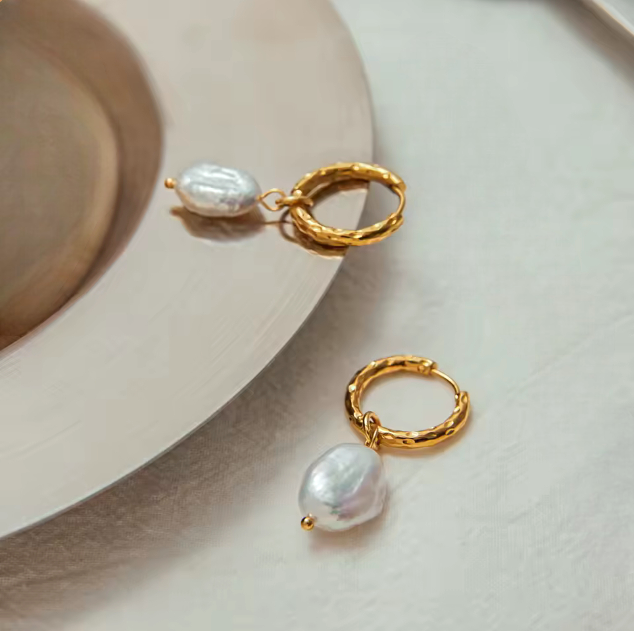 Nora Hooped Earrings
