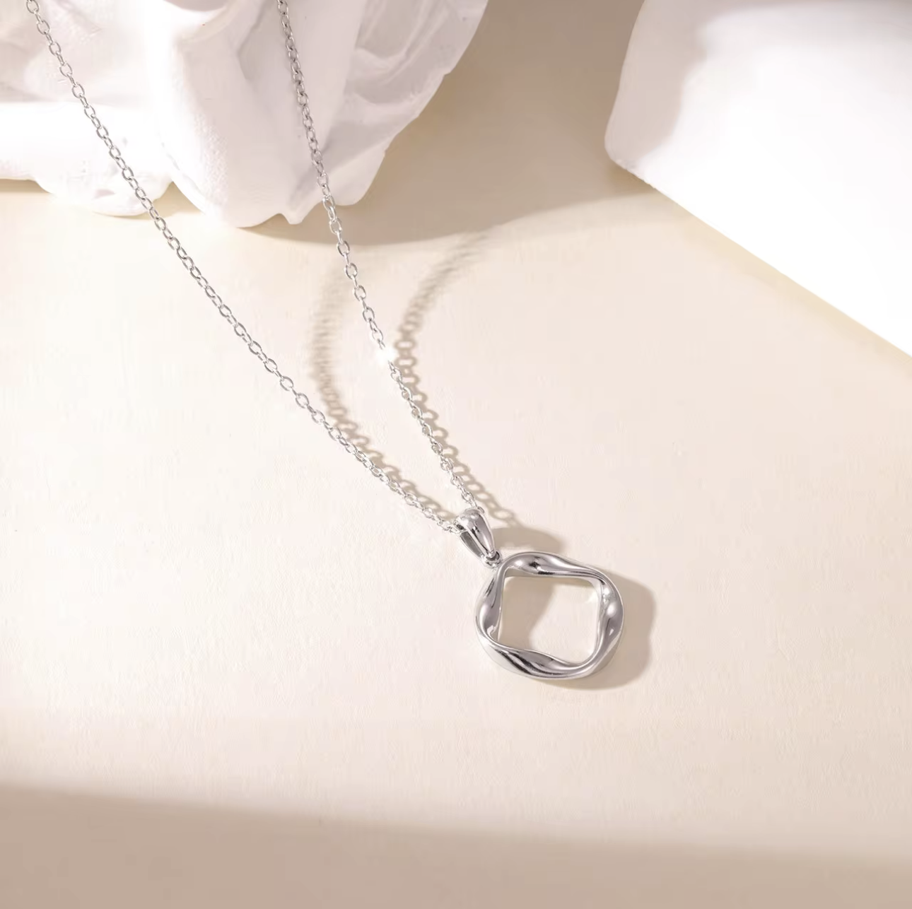 Silver Amy Necklace