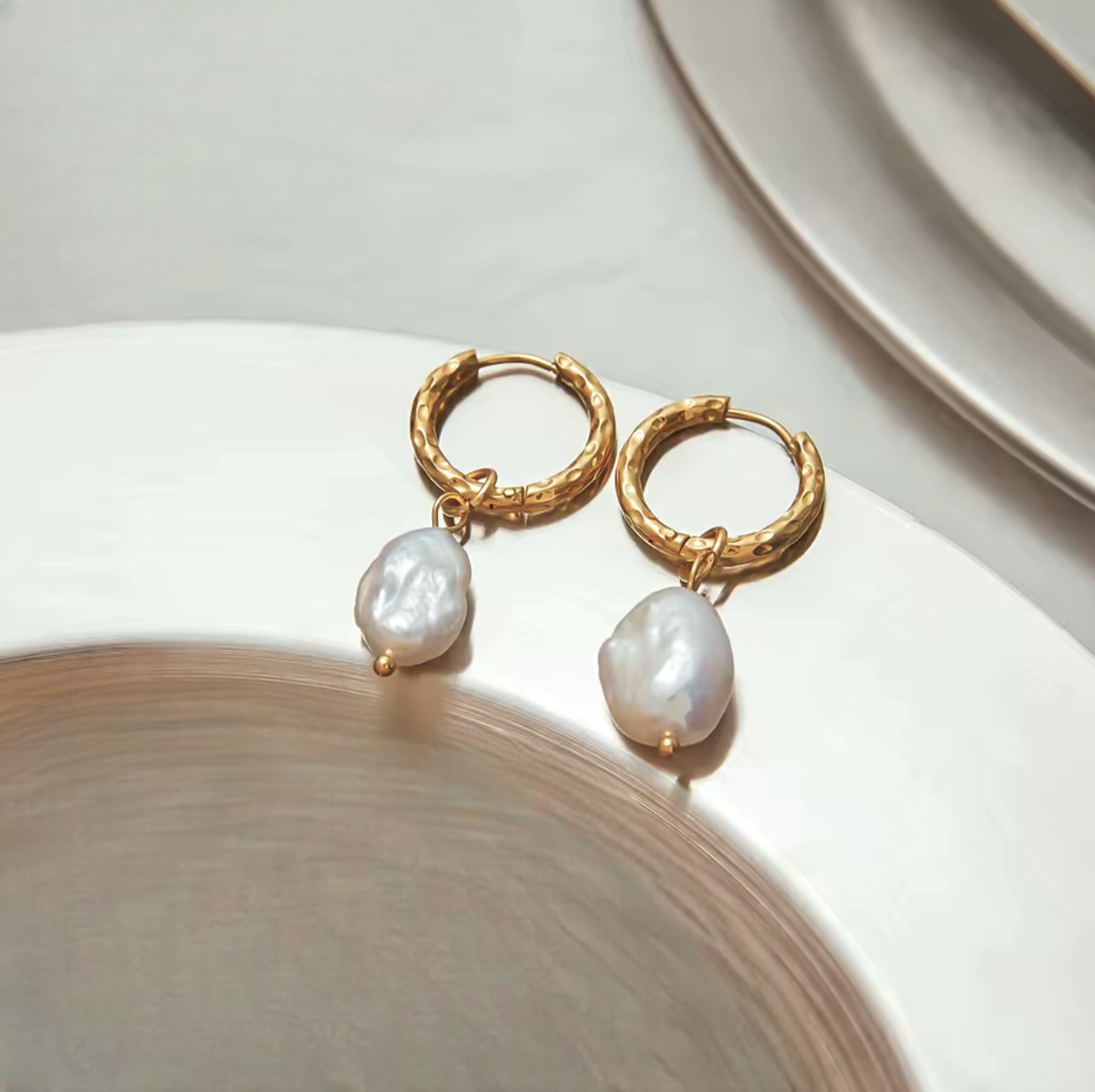 Nora Hooped Earrings