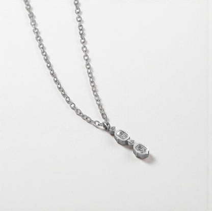 Silver Lucia Necklace