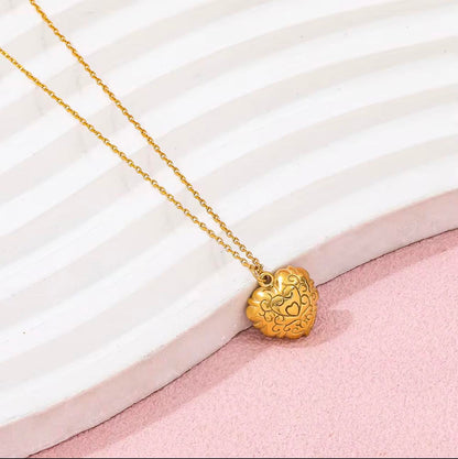 Amore Necklace